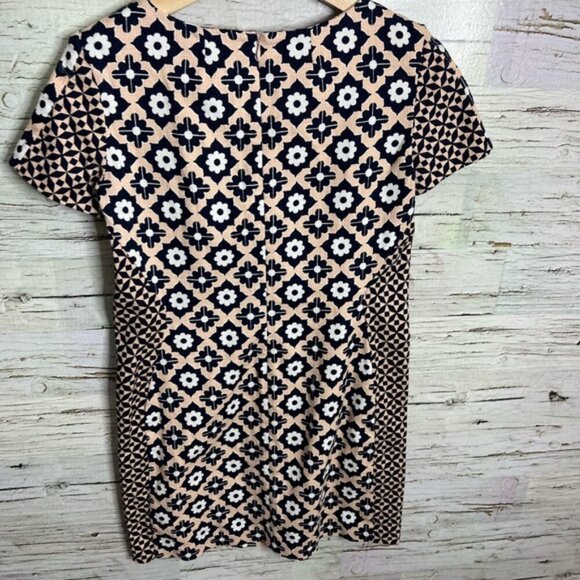 Boden Black and Pink Sheath Mini Dress Short Sleeve Crew Neck size 2P - Picture 6 of 7